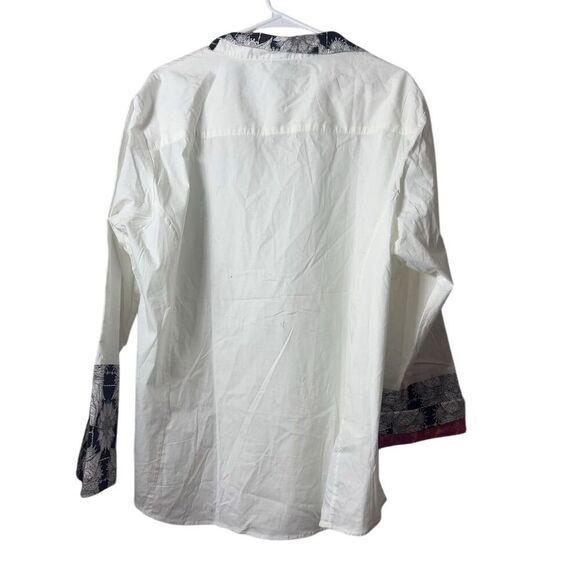 Pearly Vine Women's 2XL White Button-Up Shirt with Sleeve Details - Picture 2 of 8
